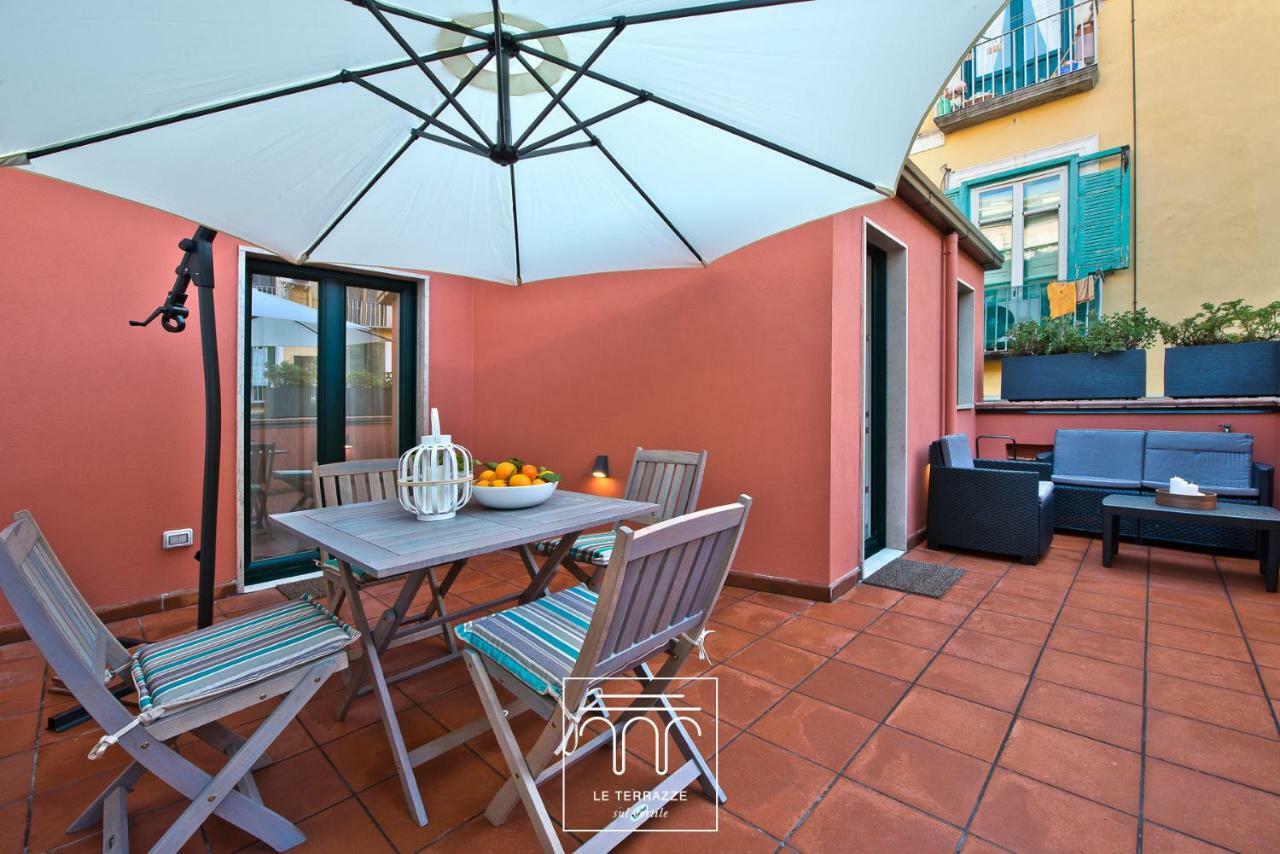 Ferienwohnung Le Terrazze Sul Cortile Salerno Exterior foto