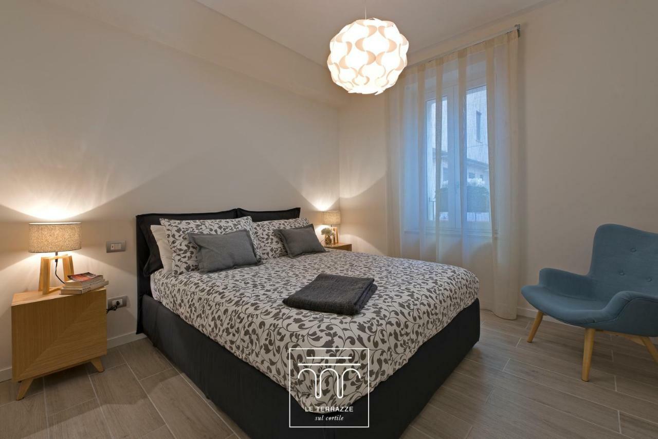 Ferienwohnung Le Terrazze Sul Cortile Salerno Exterior foto