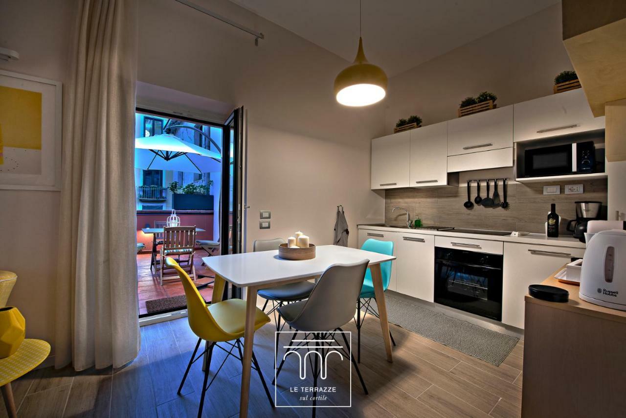 Ferienwohnung Le Terrazze Sul Cortile Salerno Exterior foto