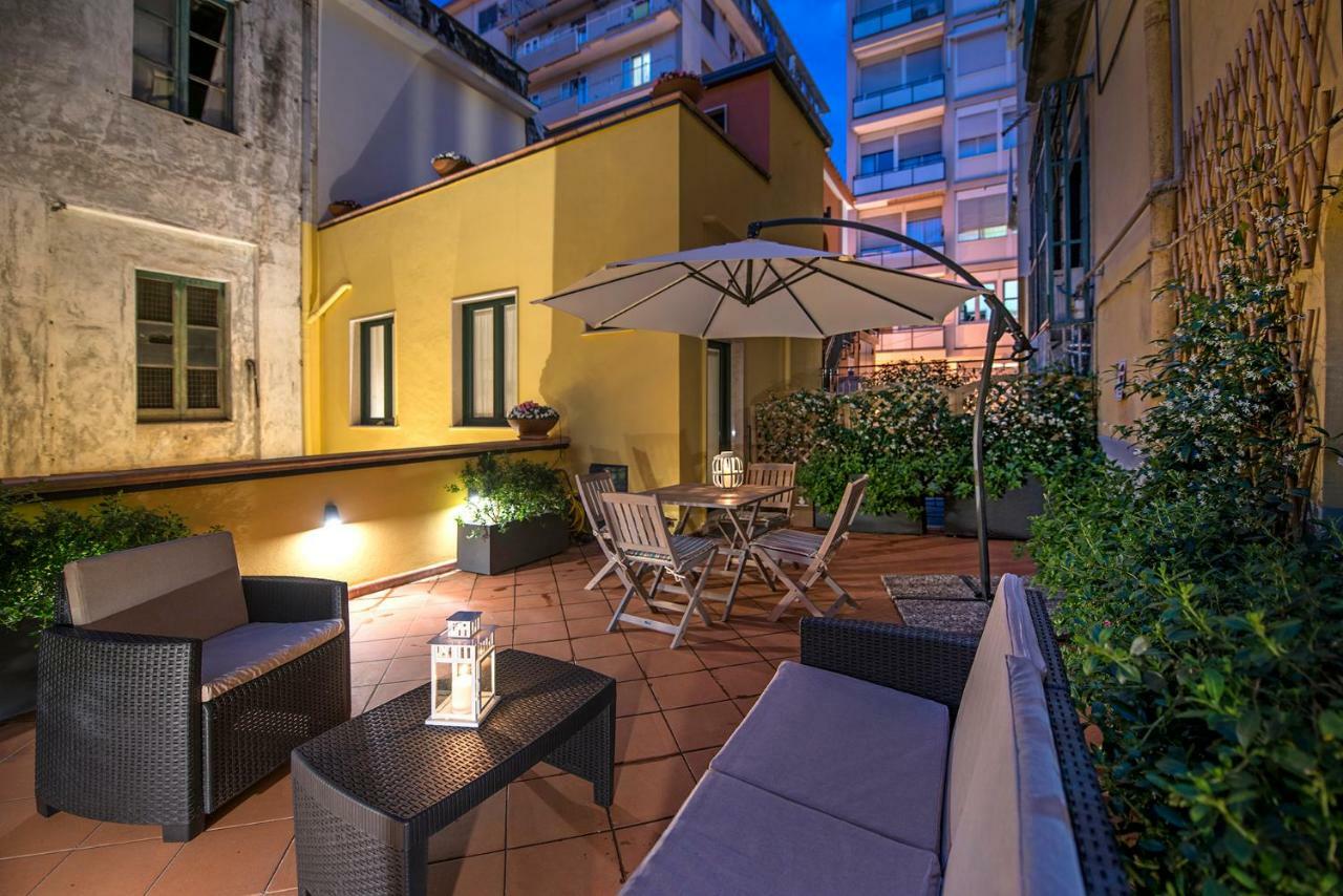 Ferienwohnung Le Terrazze Sul Cortile Salerno Exterior foto
