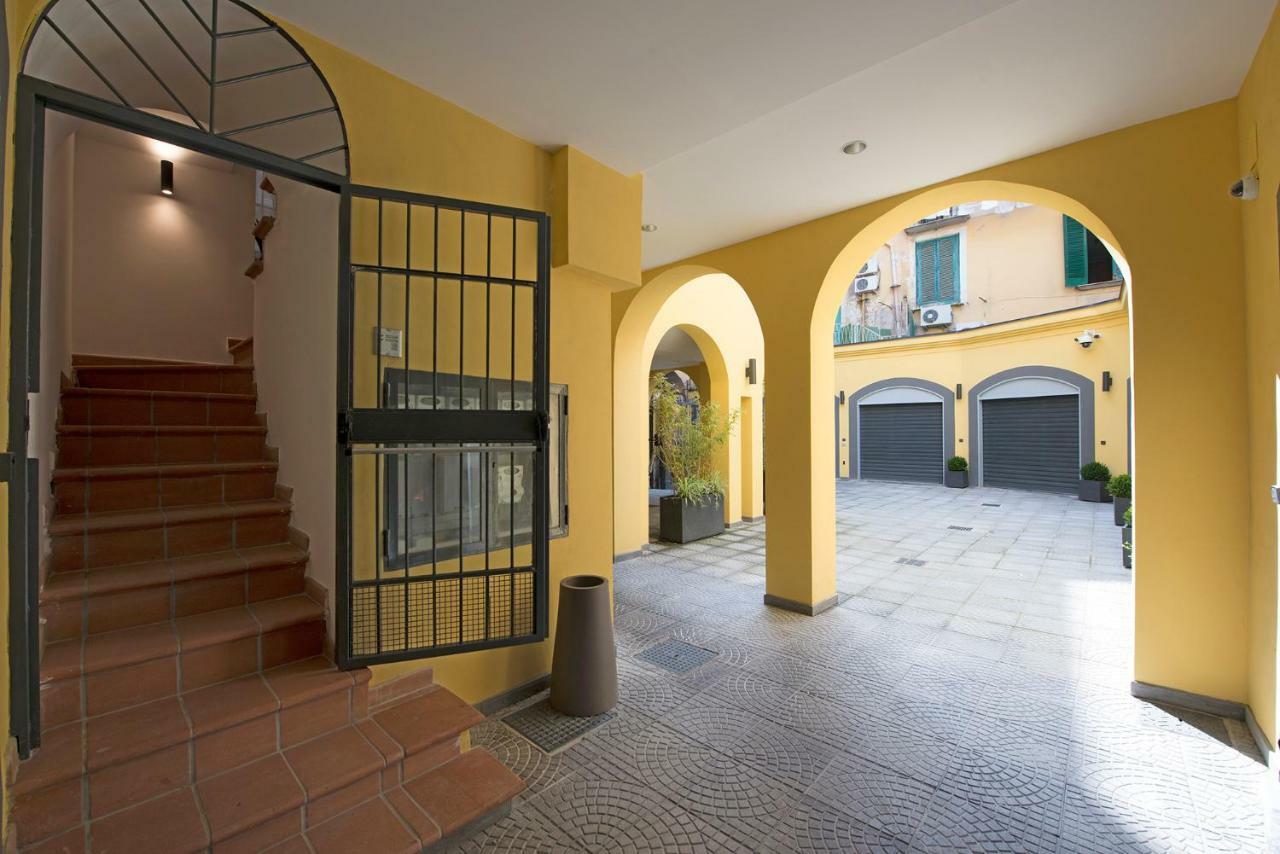 Ferienwohnung Le Terrazze Sul Cortile Salerno Exterior foto